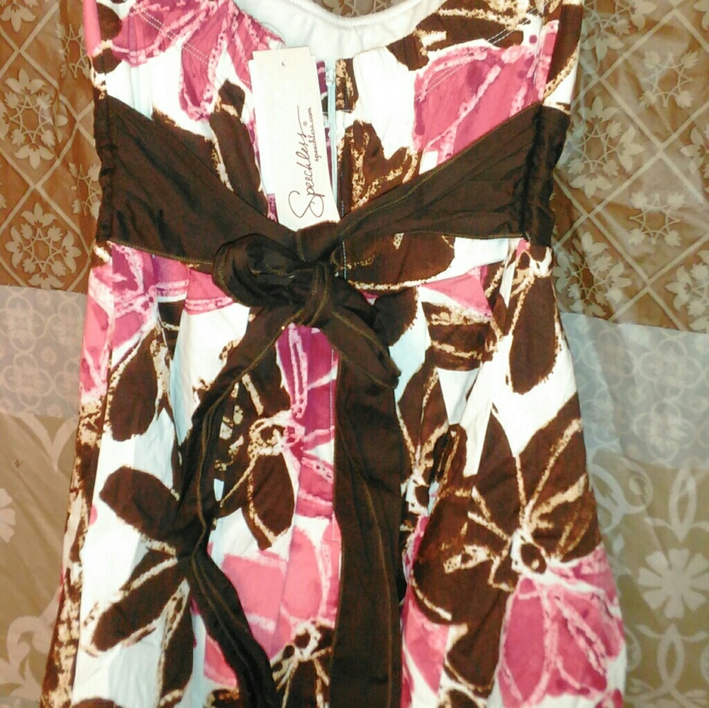 Dress - Picture 2 of 3